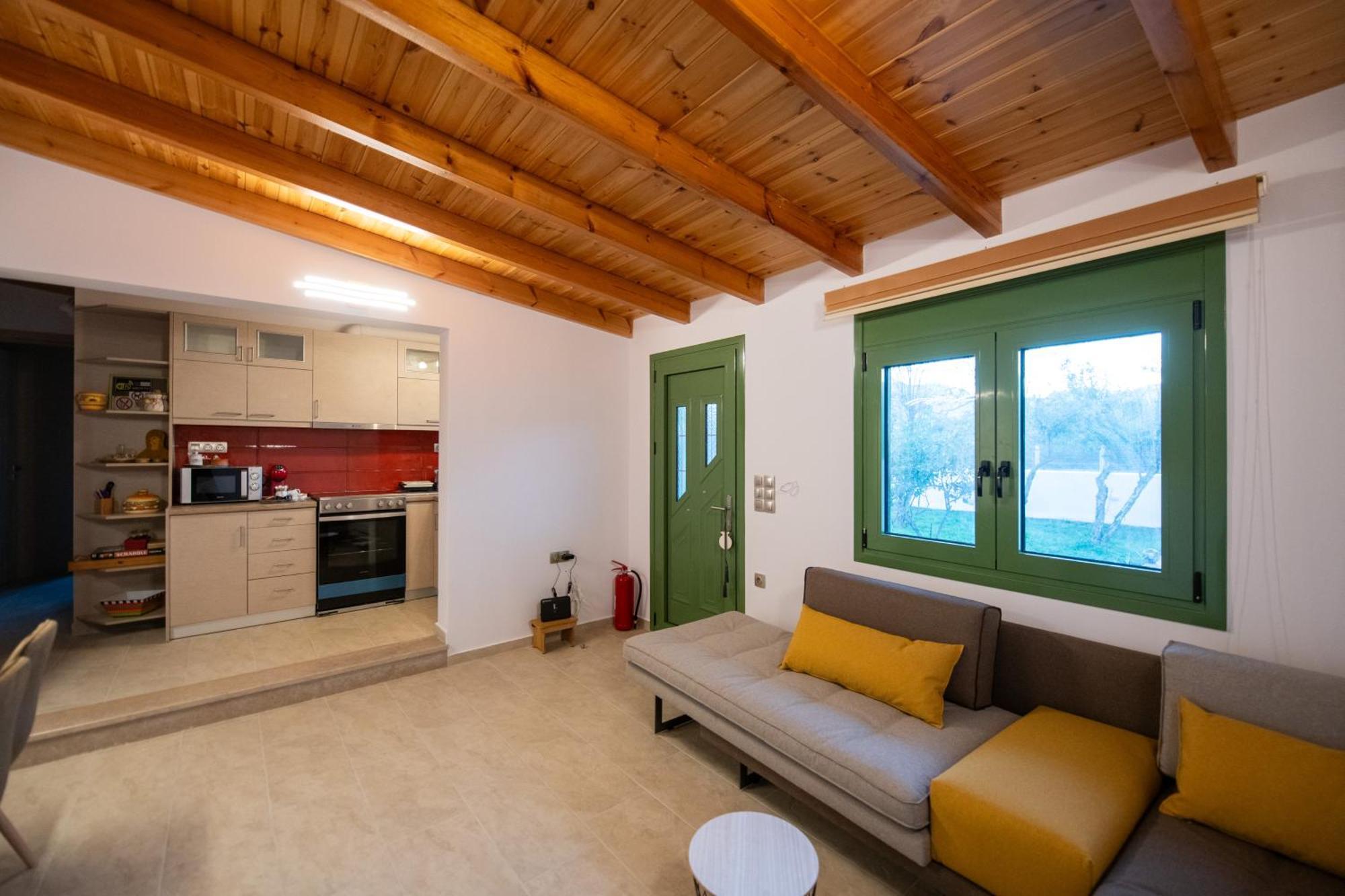 Villa House By The Sea Aigio Esterno foto
