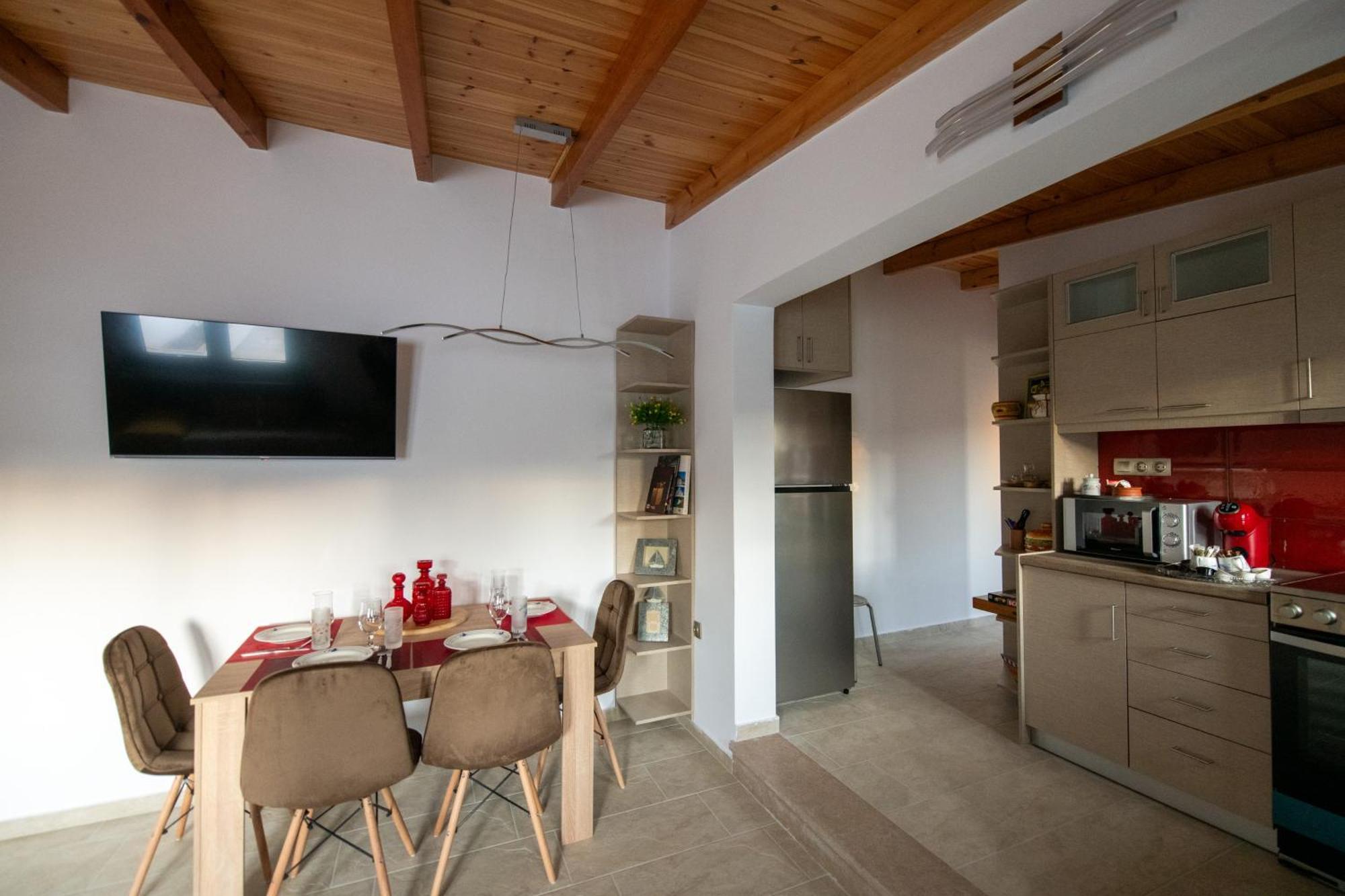 Villa House By The Sea Aigio Esterno foto